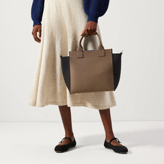 The Handbag - Black Cocoa